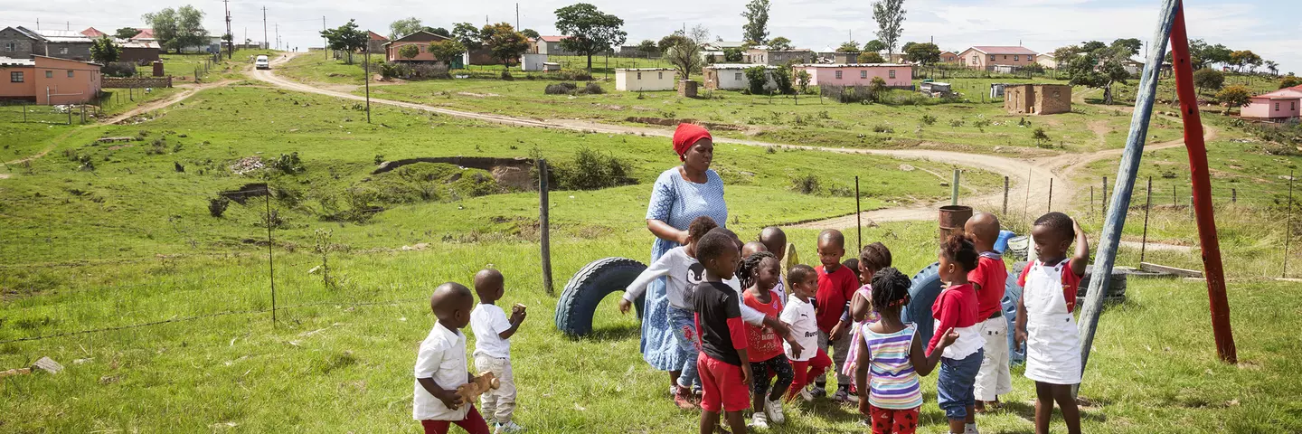 Spielende Kinder in Afrika